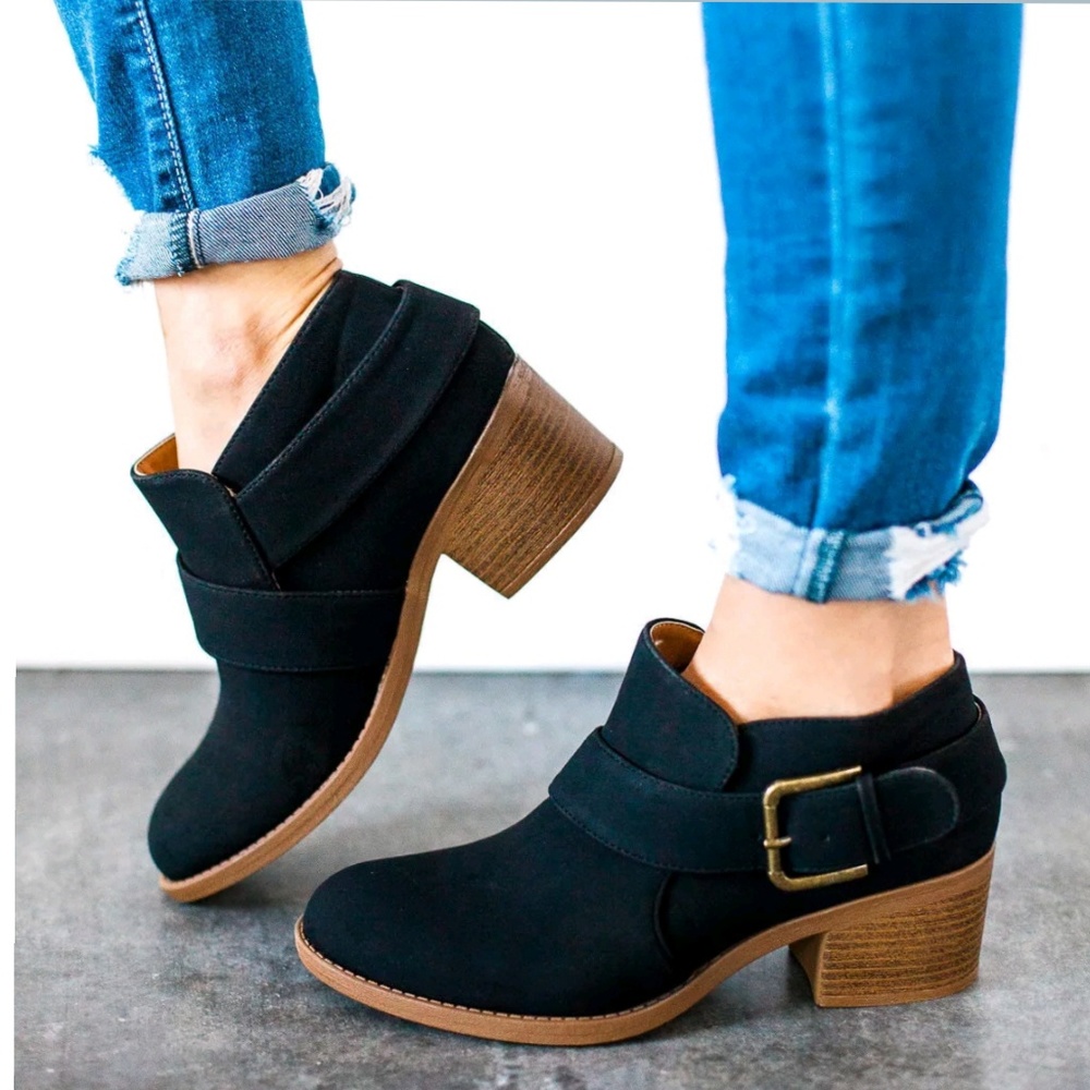 💖last 5.5 💖Buckle Wrapped Ankle Bootie - Picture 3 of 6